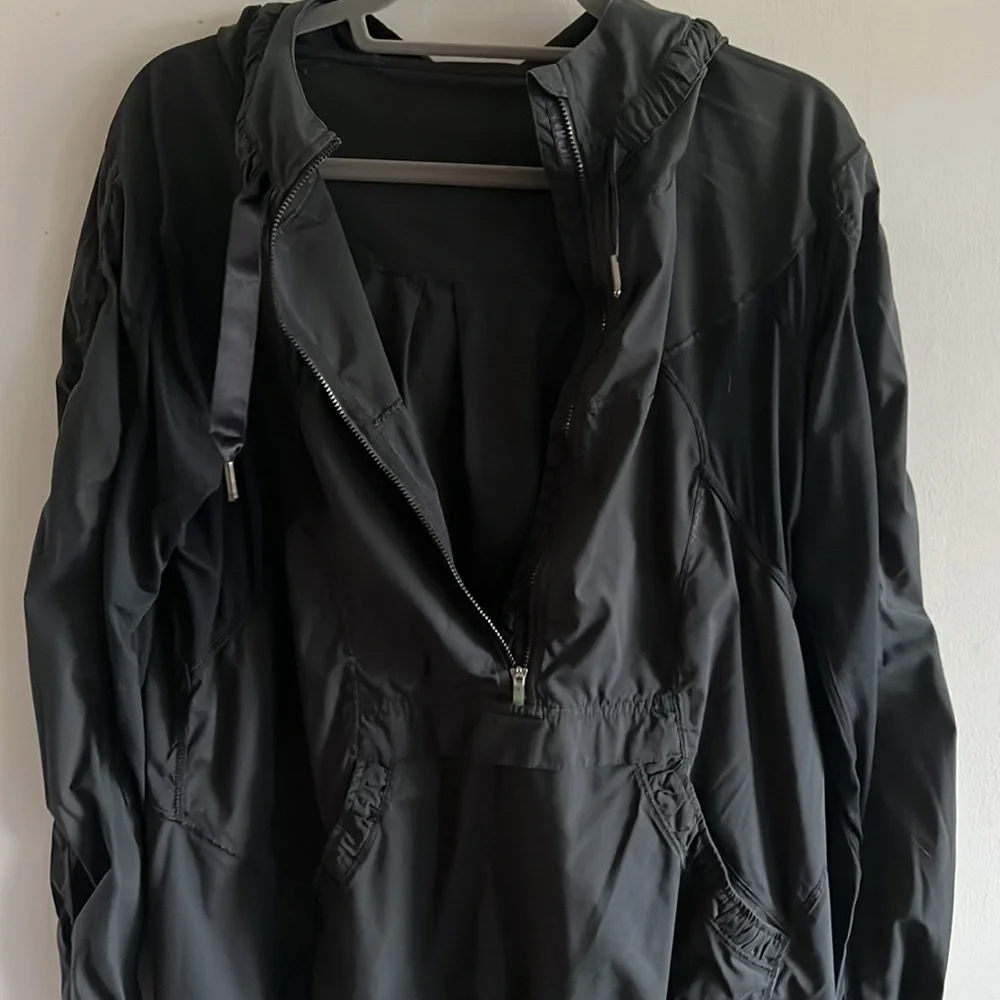 Lululemon pullover lightweight jacket